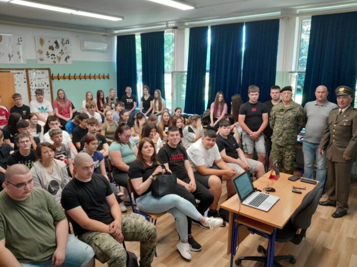 503656703_122248912160032474_2069459975095733972_n-980×735